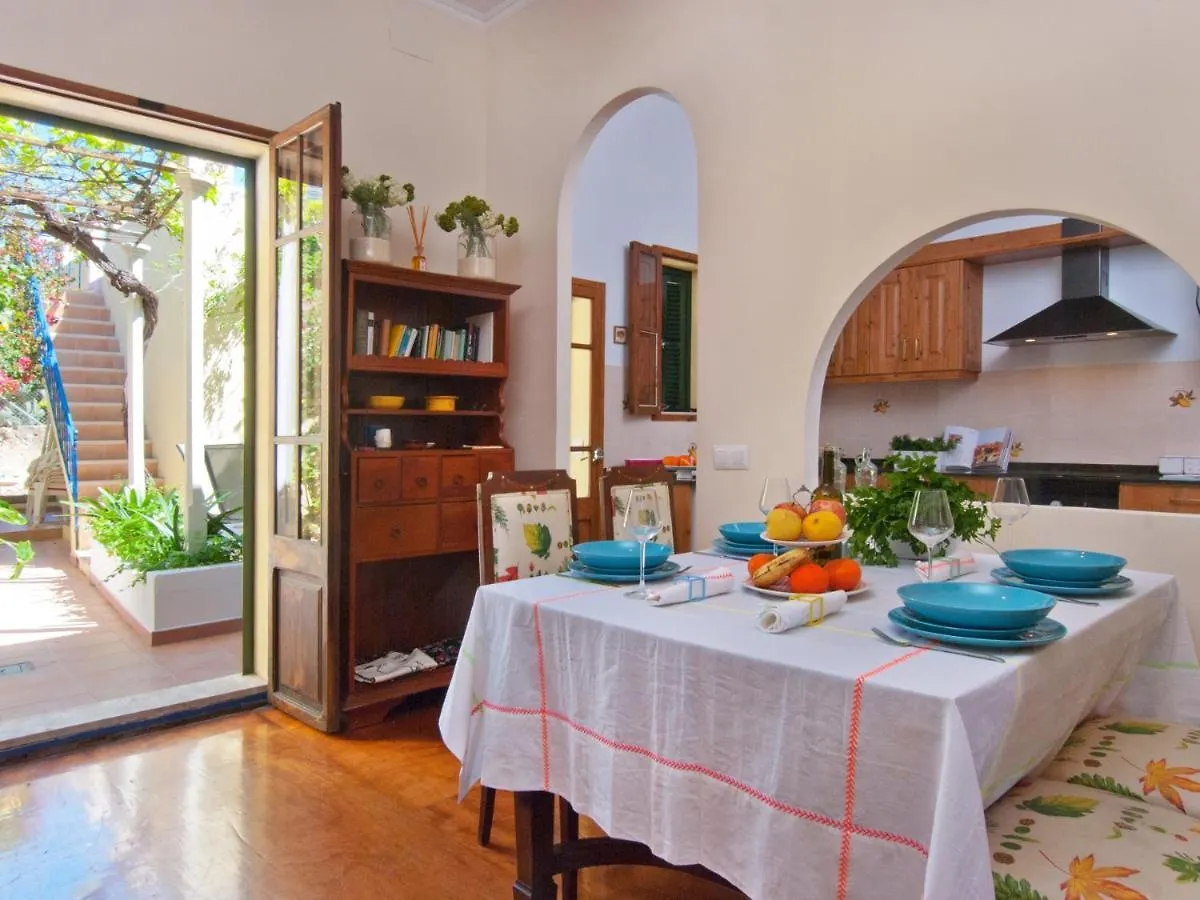 Holiday home Casa Bibi Para 6, Con Jardin Y Terrazas En Alcudia